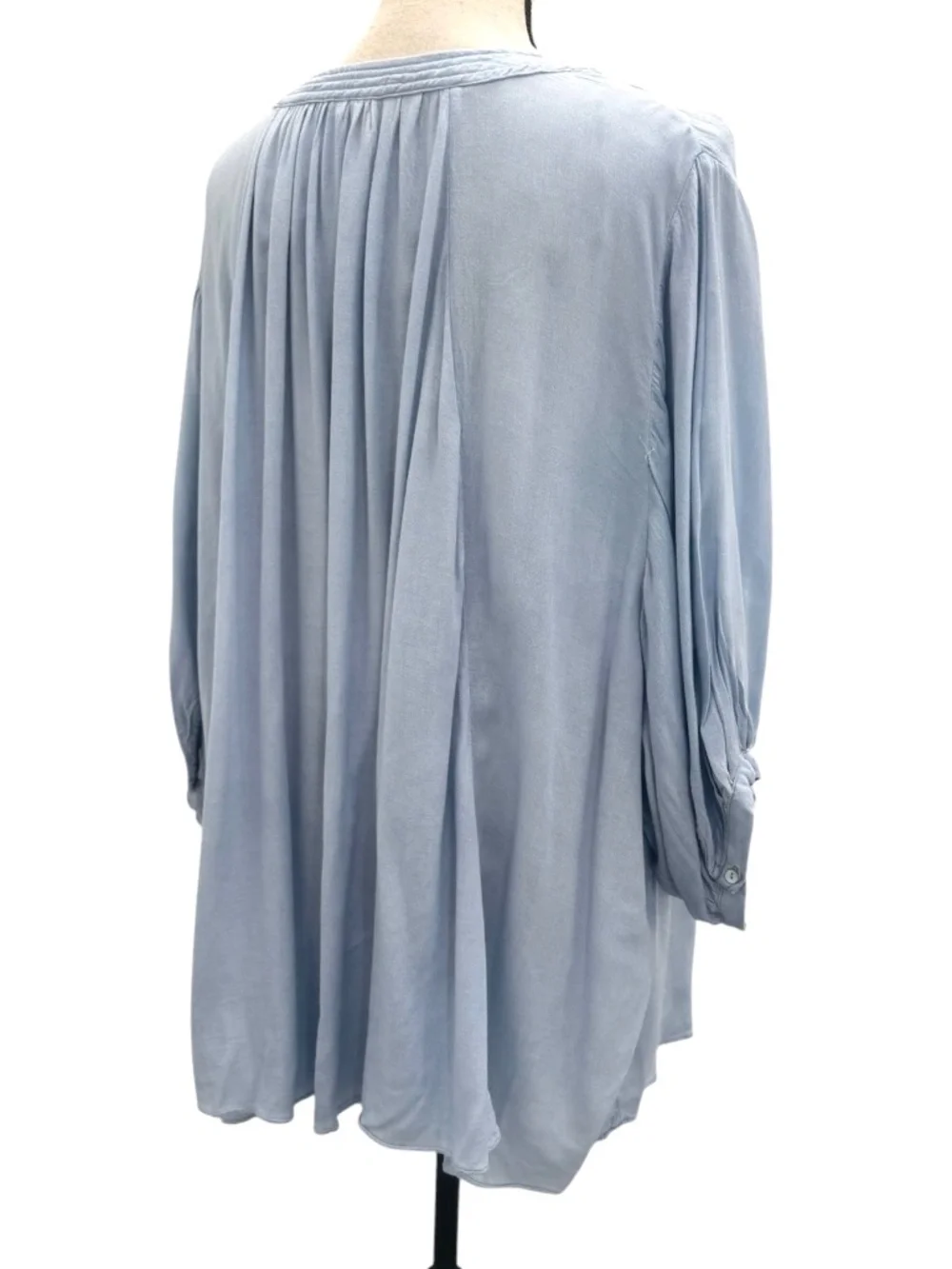 FREE PEOPLE CATCH ME IF YOU CAN LIGHT BLUE OVERSIZED SWING BOHO PEASANT BLOUSE